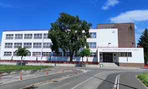 Zväčšiť fotografiu - Budova našej školy
