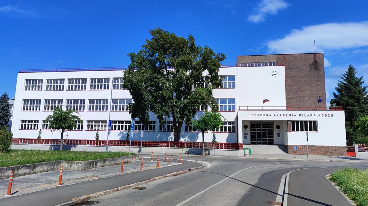 Zväčšiť fotografiu - Budova našej školy