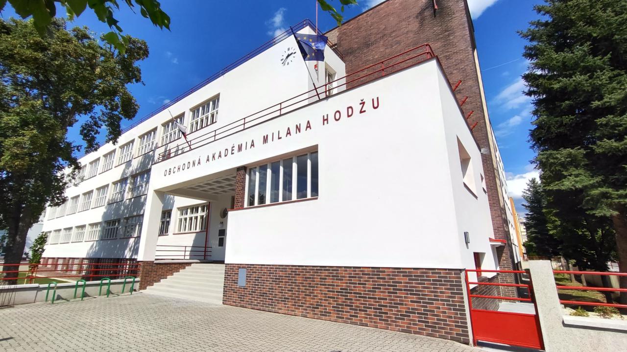 Zväčšiť fotografiu - Budova našej školy